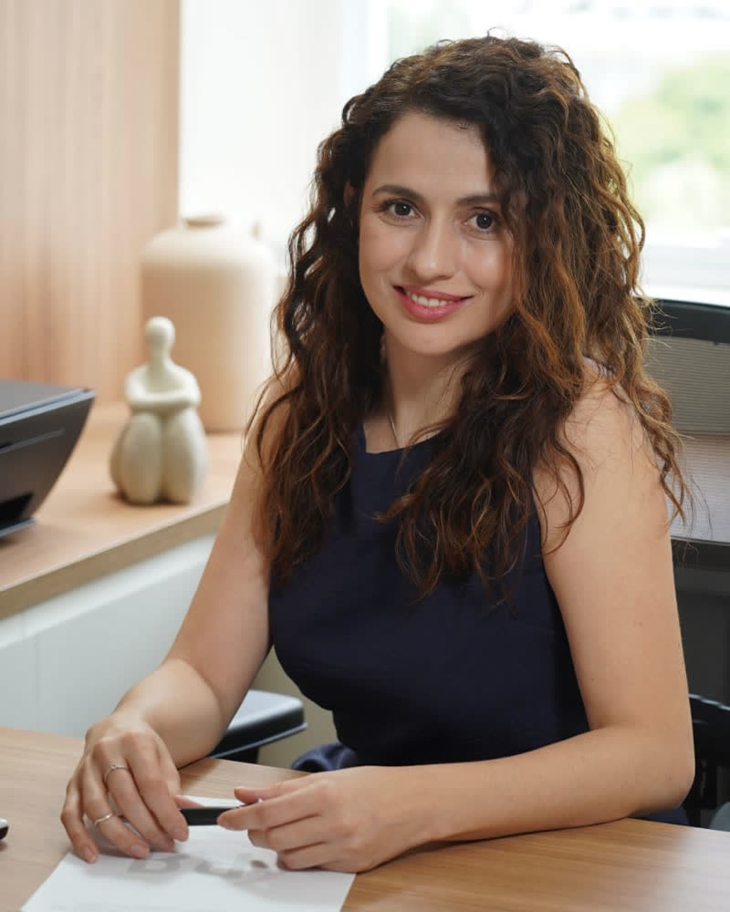 Dra Ana Paula Corrêa de Barros