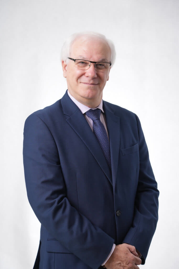 Dr. Carlos Alberto